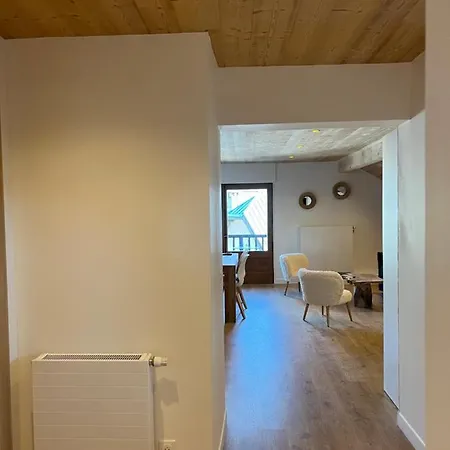 Le Panorama - *